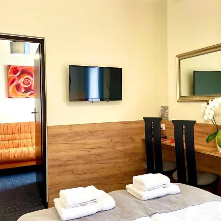 Hotel Seven 7 3*