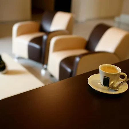 Seven 7 فندق Kaliszki
